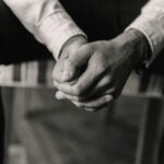 明け方、家では祈れない